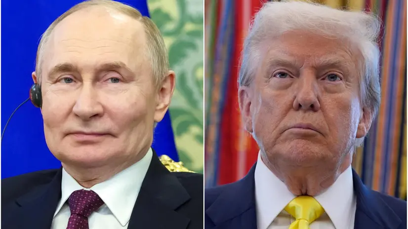 In una combo il presidente russo Vladimir Putin (S) e il presidente americano Donald Trump. ANSA/ ALEXANDER KAZAKOV YURI GRIPAS / POOL