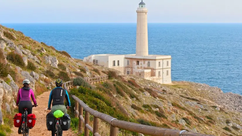 Turismo lento in Puglia, via Francigena, fari torri e rete di ostelli pubblici"