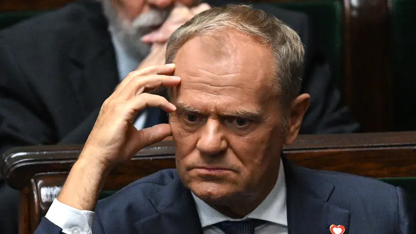 epa12285765 Polish Prime Minister Donald Tusk attends the swearing-in ceremony of the new Polish president in Warsaw, Poland, 06 August 2025. EPA/RADEK PIETRUSZKA POLAND OUT