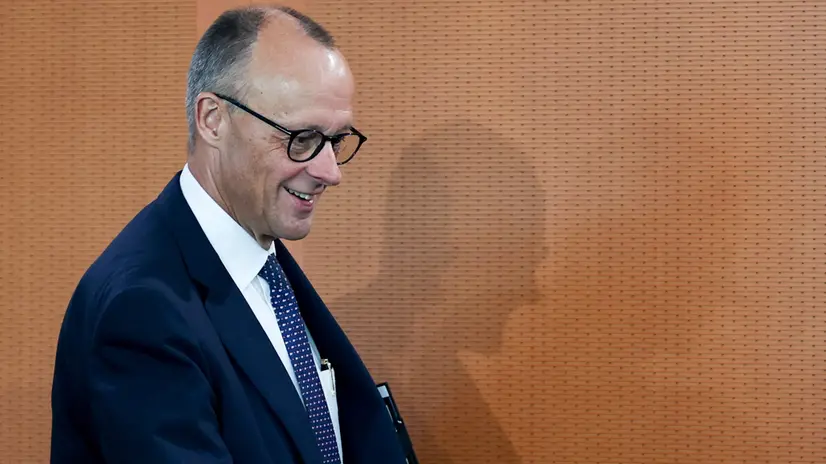epa12285743 German Chancellor Friedrich Merz attends the federal cabinet meeting at the Chancellery in Berlin, Germany, 06 August 2025. EPA/Filip Singer