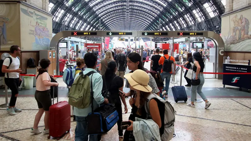 Meno persone in vacanza - Foto Ansa © www.giornaledibrescia.it