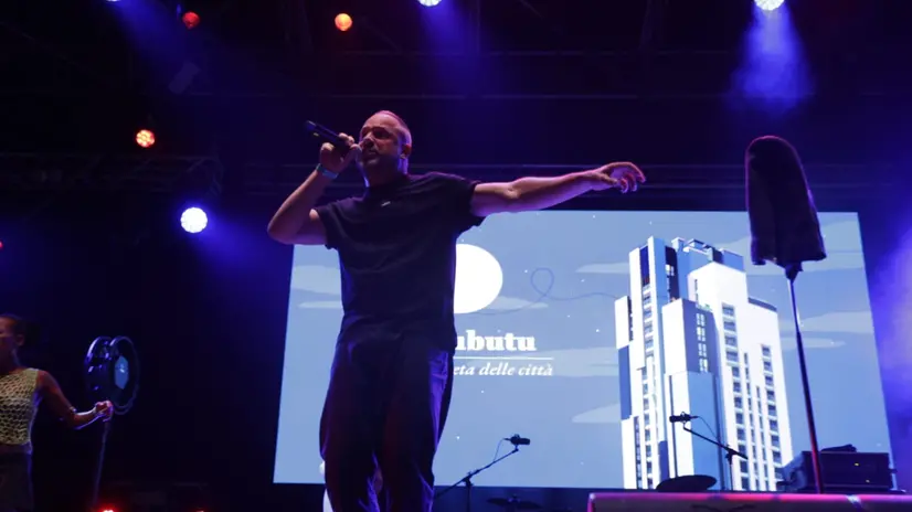 Murubutu e Mezzosangue sul palco di Festa Radio Onda d'Urto