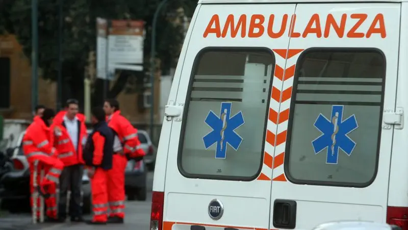 Un'ambulanza - © www.giornaledibrescia.it