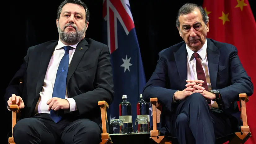 Il ministro delle infrastrutture e della mobilità sostenibili, Matteo Salvini (s), e il sindaco di MIlano, Giuseppe Sala, all'evento a un anno dai Giochi di Milano Cortina 2026 al Piccolo Teatro di Milano, 6 febbraio 2025. ANSA/DANIEL DAL ZENNARO
