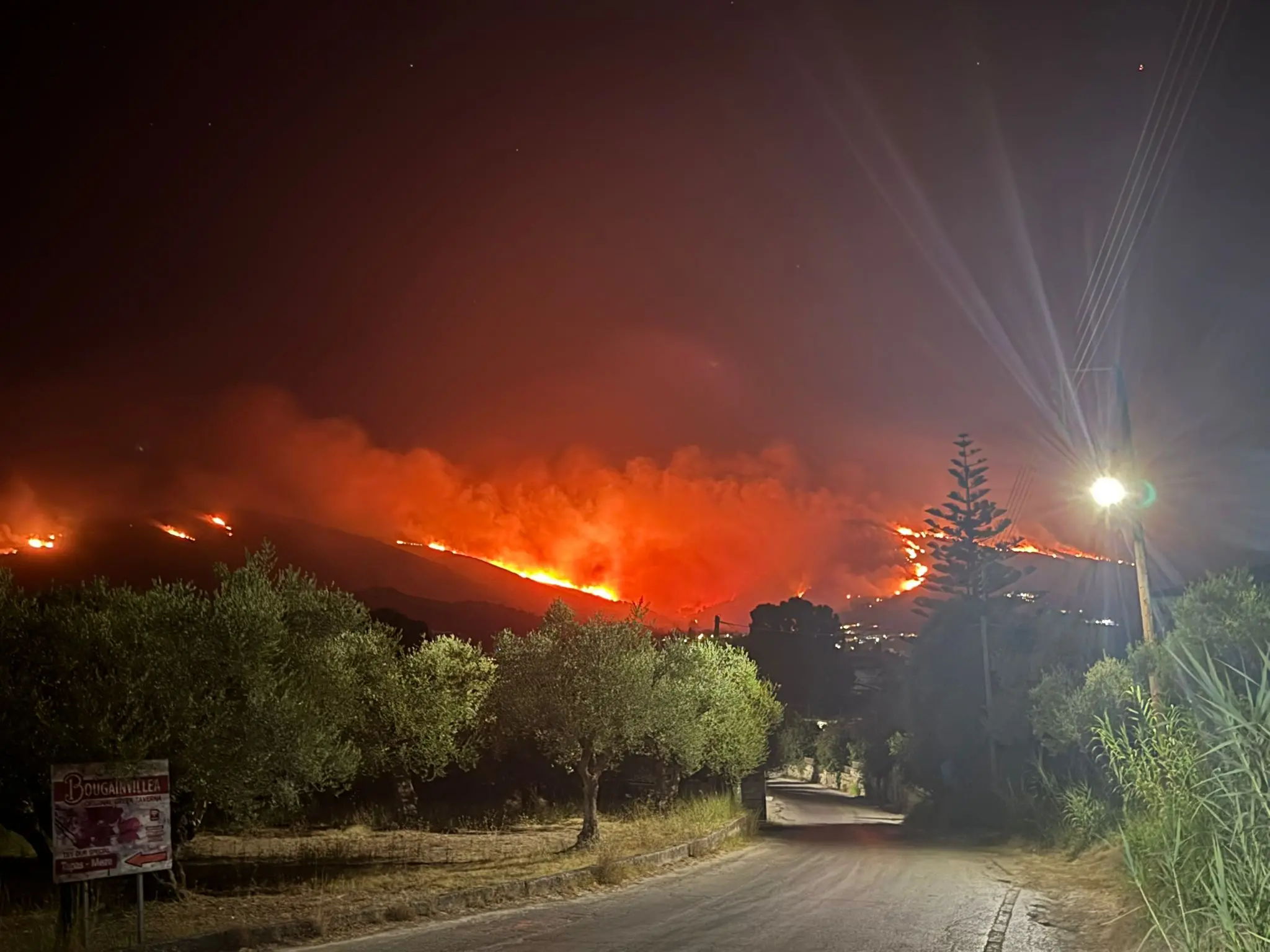 L'incendio a Zante