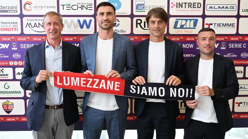 Da sinistra Leonardo Mantovani, Andrea Caracciolo, Massimo Paci e Simone Pesce - Ufficio stampa Lumezzane