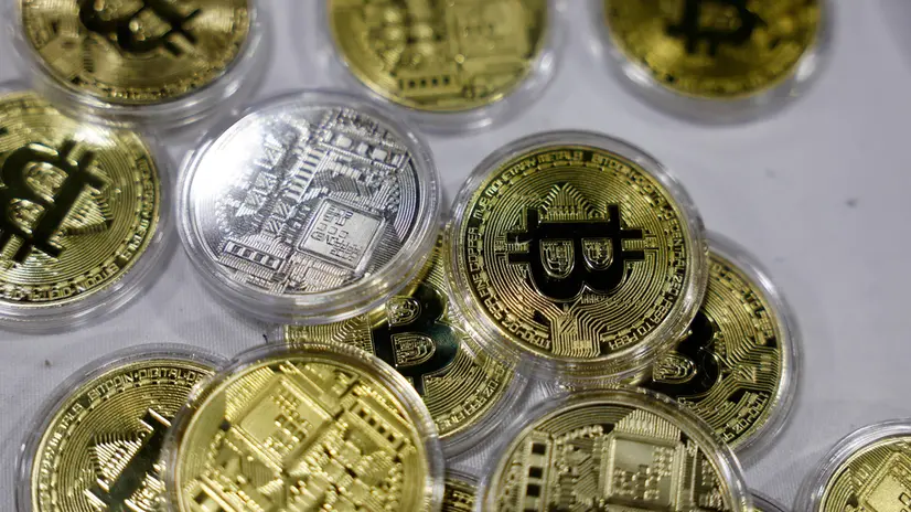 epa12142019 A Bitcoin logo on gold coins that are for sale during The Bitcoin Conference at The Venetian Las Vegas in Las Vegas, Nevada, USA, 28 May 2025. EPA/CAROLINE BREHMAN