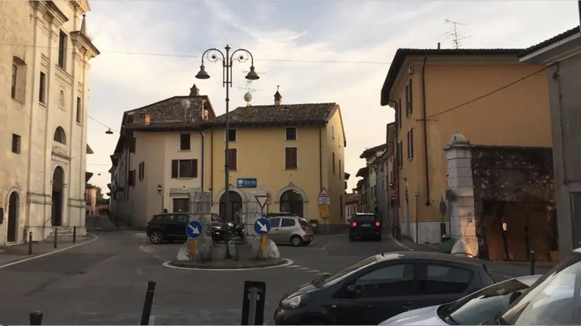 Via ai lavori in piazza Corlo -  © www.giornaledibrescia.it