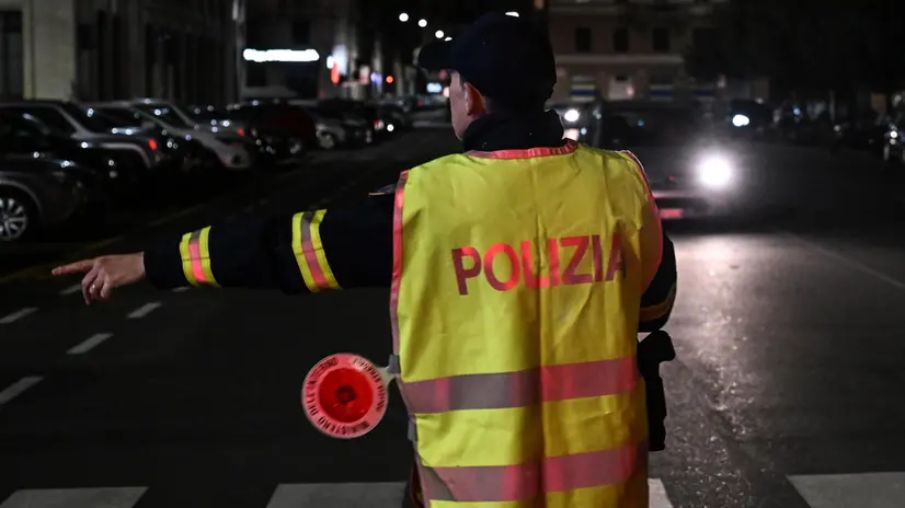 Controlli degli agenti della Polizia Stradale di Genova, dopo le novita' del Codice della Strada 2024. Genova, 19 dicembre 2024. ANSA/LUCA ZENNARO