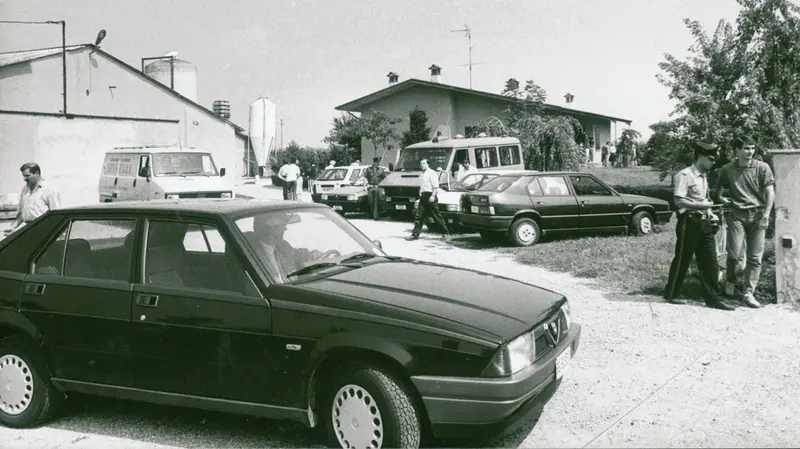 La villetta dei Viscardi a Pontevico il 16 agosto 1990 - © www.giornaledibrescia.it