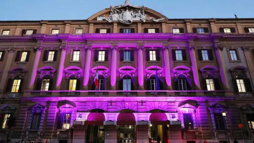 Il 'Mef al fianco delle donne' è il titolo dell'evento organizzato dal ministero dell'Economia e delle finanze in occasione dell'8 marzo, Roma, 8 marzo 2024. L'incontro, curato dal Dipartimento dell'amministrazione generale, del personale e dei servizi guidato dalla consigliera Ilaria Antonini, si è aperto con un saluto particolare del ministro Giancarlo Giorgetti e del capo di Gabinetto, Stefano Varone. La facciata del Palazzo delle Finanze di via XX settembre, in occasione della giornata internazionale della donna, rimarrà illuminata di viola fino al 10 marzo con una soluzione a basso impatto energetico. ANSA/ US/ MEF +++ ANSA PROVIDES ACCESS TO THIS HANDOUT PHOTO TO BE USED SOLELY TO ILLUSTRATE NEWS REPORTING OR COMMENTARY ON THE FACTS OR EVENTS DEPICTED IN THIS IMAGE; NO ARCHIVING; NO LICENSING +++ NPK +++
