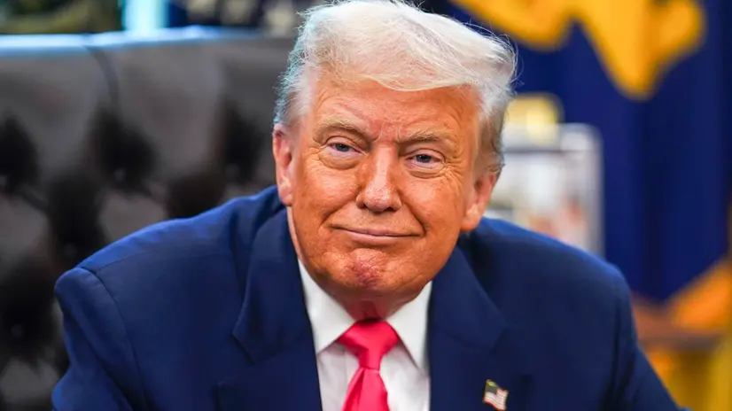 epa12300660 US President Donald Trump speaks on his presidential proclamation marking the 90th anniversary of the Social Security Act, in the Oval Office at the White House, Washington, DC, USA, 14 August 2025. President Trump also delivered remarks on the federal crime crackdown in DC, and his trip to Anchorage to meet with Russian President Vladimir Putin. EPA/WILL OLIVER / POOL