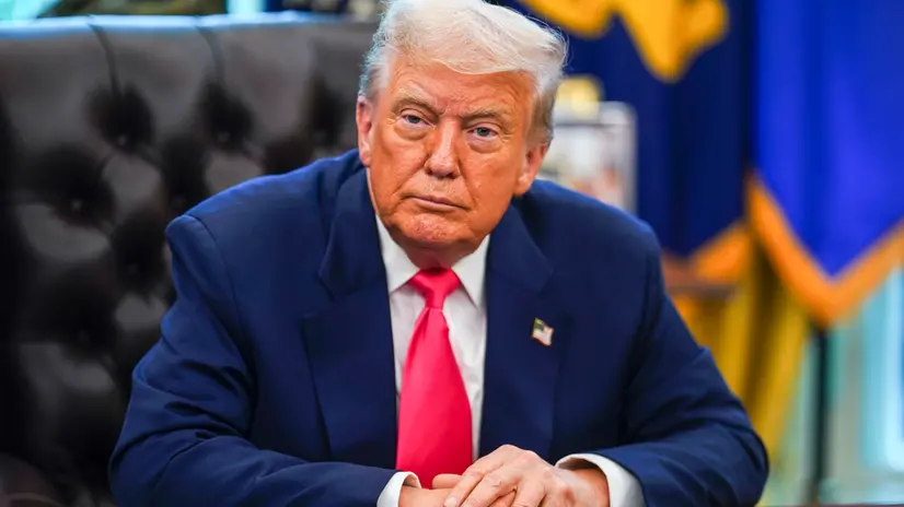 epa12300754 US President Donald Trump looks on during an event marking the 90th anniversary of the Social Security Act, in the Oval Office at the White House, Washington, DC, USA, 14 August 2025. President Trump also delivered remarks on the federal crime crackdown in DC, and his trip to Anchorage to meet with Russian President Vladimir Putin. EPA/WILL OLIVER / POOL