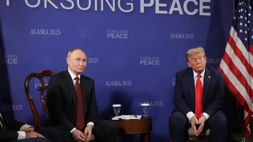 epa12303532 US President Donald Trump (R) and Russian President Vladimir Putin (L) attend a meeting at Joint Base Elmendorf-Richardson in Anchorage, Alaska, USA, 15 August 2025. EPA/GAVRIIL GRIGOROV/SPUTNIK/KREMLIN POOL / POOL MANDATORY CREDIT