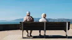 Anziani su una panchina