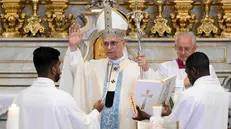 A handout image provided by Vatican Media shows Pope Leo XIV leading the Holy Mass at the Pontifical Parish of St. Thomas of Villanova in Castel Gandolfo, near Rome, Italy, 15 August 2025. ANSA/ VATICAN MEDIA +++FOTO DIFFUSA DALL'UFFICIO STAMPA - USARE SOLO PER ILLUSTRARE OGGI LA NOTIZIA INDICATA NEL TITOLO - NON ARCHIVIARE - NON VENDERE - NON USARE PER FINI NON GIORNALISTICI - NPK+++