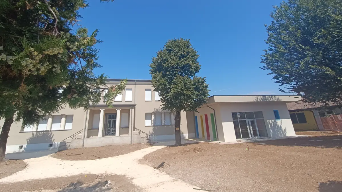 La rinnovata primaria nella frazione di Capodimonte a Castenedolo © www.giornaledibrescia.it