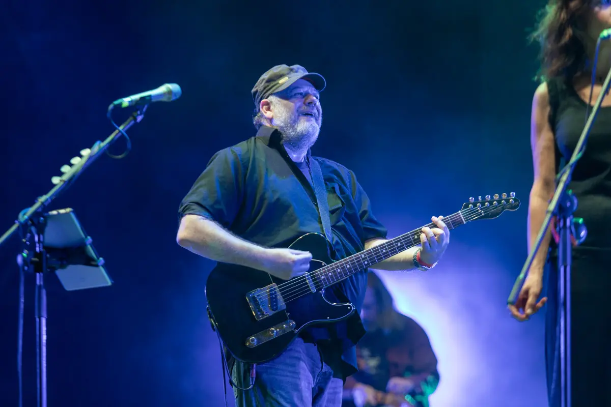 Yoyo Mundi & Gang sul palco di Festa Radio Onda d'Urto