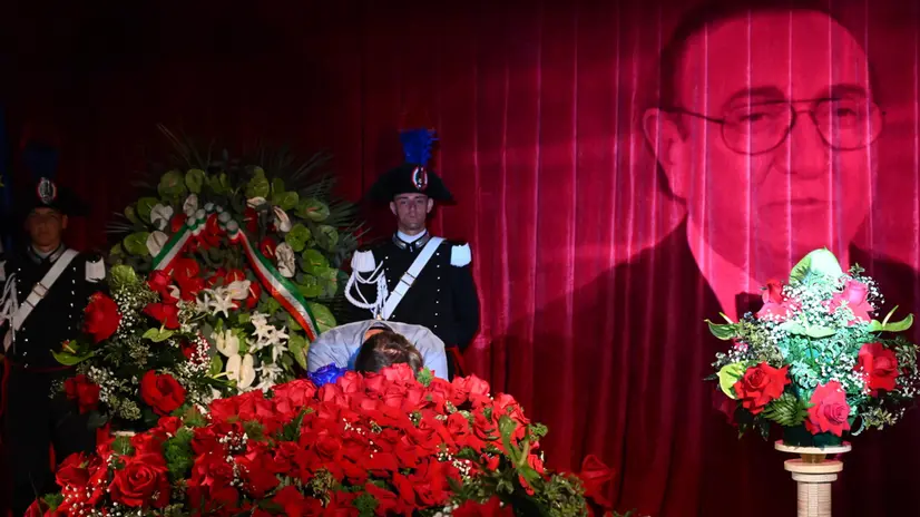 Addio a Pippo Baudo, la camera ardente al Teatro Vittorie