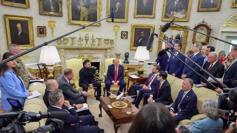 epa12308713 A handout photo made available by the Presidential Press Service shows United States President Donald J Trump (R) meets President of Ukraine Volodymyr Zelensky (L) in the Oval Office of the White House in Washington, DC, USA, 18 August 2025. European Leaders are at the White House in support of President Zelenskyy following President Trump’s meeting with President Vladimir Putin of Russia in Anchorage, Alaska, USA, on August 15, 2025. EPA/PRESIDENTIAL PRESS SERVICE / HANDOUT HANDOUT EDITORIAL USE ONLY/NO SALES