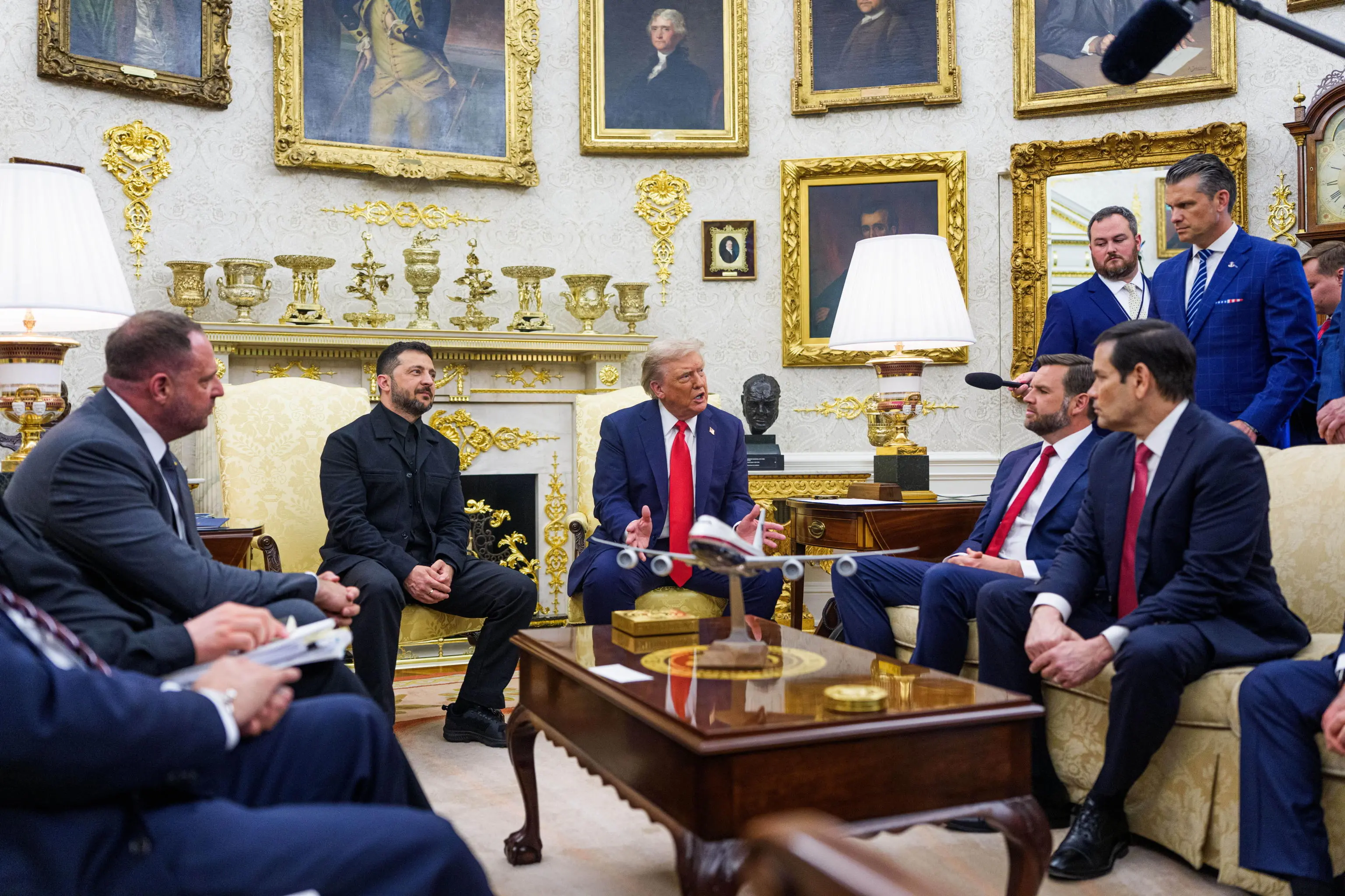 L'incontro tra Trump e Zelensky alla Casa Bianca