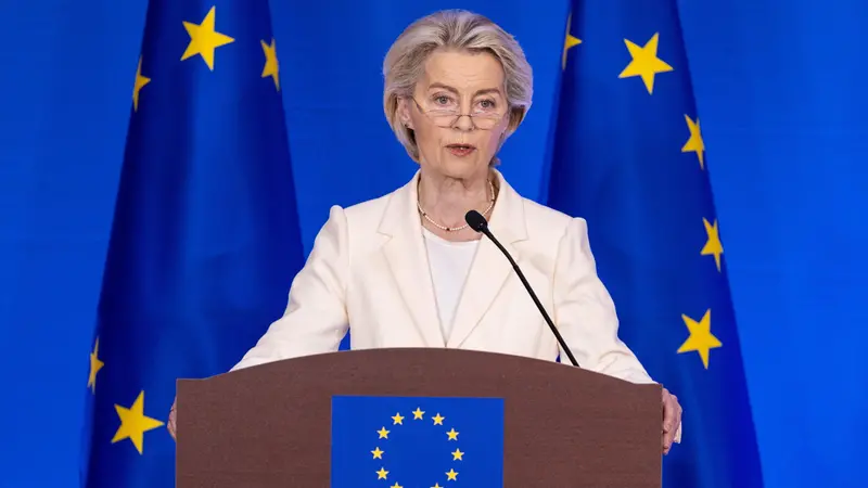 La presidente della Commissione Europea Ursula Von der Leyen - Foto Ansa/Epa/Jessica Lee © www.giornaledibrescia.it