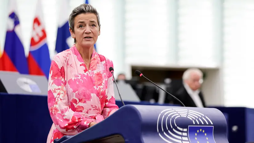 epa11609241 European Commissioner for Competition Margrethe Vestager speaks during a debate on 'Global measures towards social media platforms - Strengthening the role of DSA and protecting democracy and freedom in the online sphere' during the plenary session of the European Parliament in Strasbourg, France, 17 September 2024. EPA/Teresa Suarez