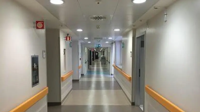 corridoio ospedale (policlinico modena)