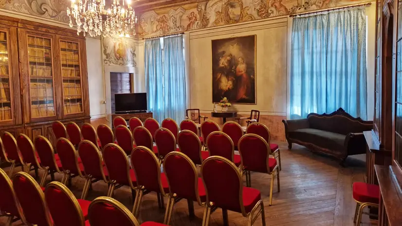 Pomeriggi letterari  che possono essere anche l’occasione per scoprire il borgo di Gargnano e le sue frazioni
