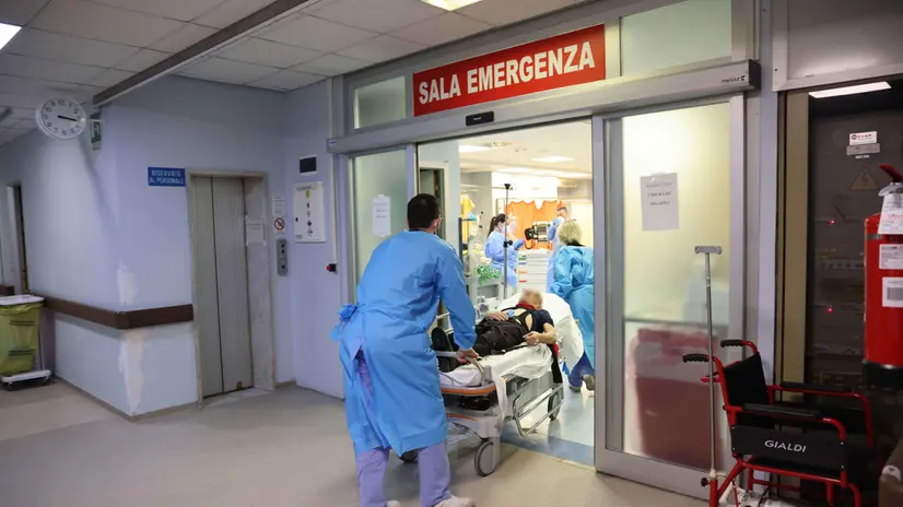 Pronto soccorso, reparti covid Ospedale di Cremona 23 dicembre 2021. Ansa Filippo Venezia