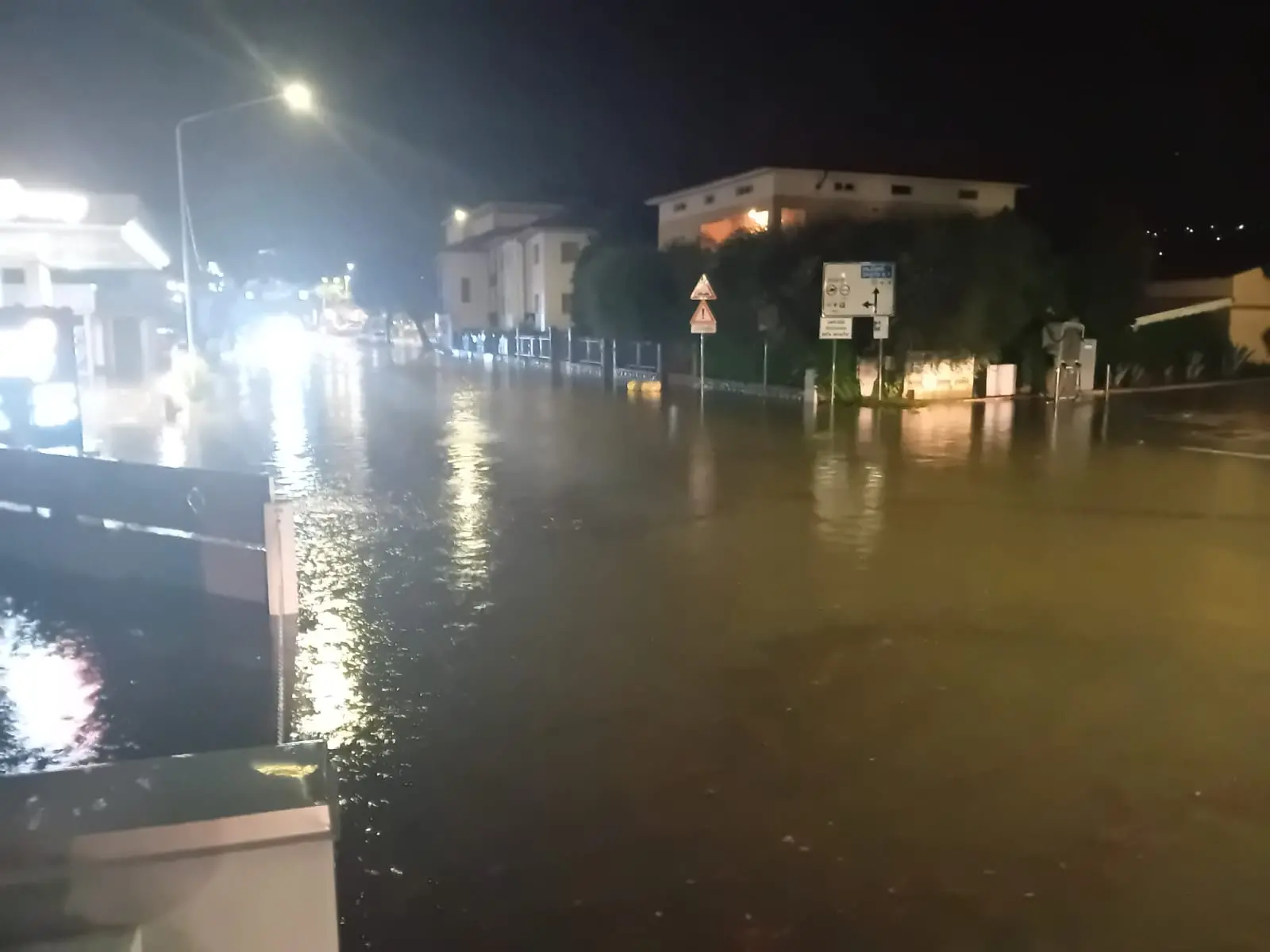 Maltempo, allagata via Roma a Iseo