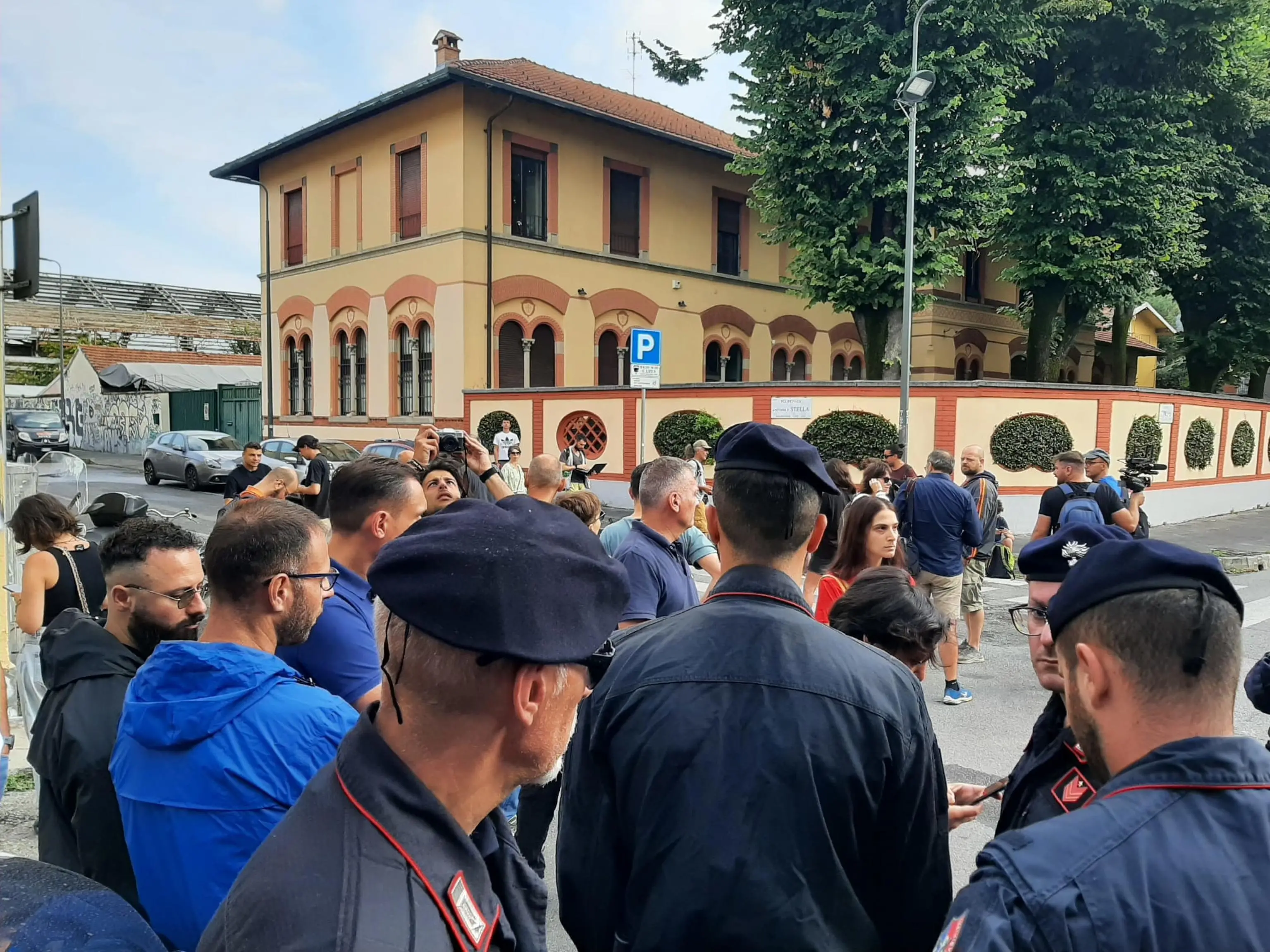 Lo sfratto del Leoncavallo a Milano