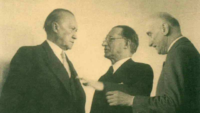 De Gasperi insieme a Konrad Adenauer e Robert Schuman - © www.giornaledibrescia.it