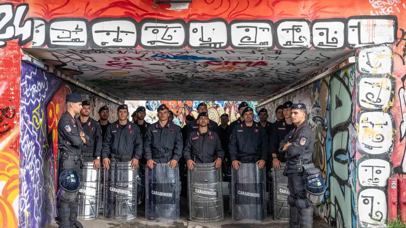 Sfratto Centro sociale Leoncavallo, Carabinieri e Polizia Di Stato sul posto, Milano, 21 Agosto 2025, Ansa/Andrea Fasani