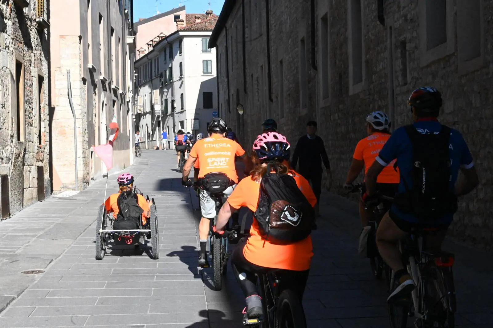 InsuperAbile 2025, la partenza dalla chiesa di Santa Giulia
