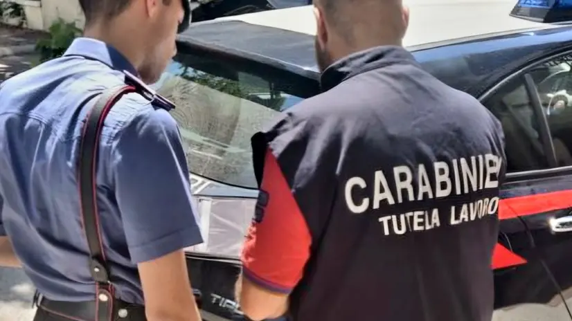 Il controllo di carabinieri e ispettorato del lavoro
