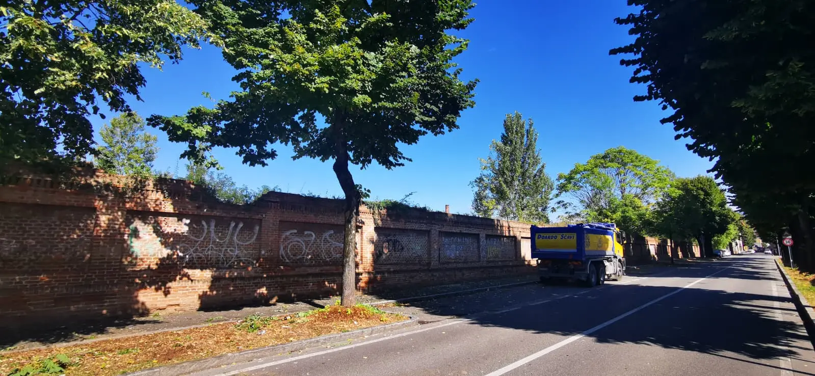 Lavori di pulizia all'ex Bisider