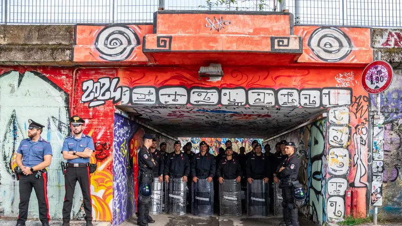Sfratto Centro sociale Leoncavallo, Carabinieri e Polizia Di Stato sul posto, Milano, 21 Agosto 2025, Ansa/Andrea Fasani