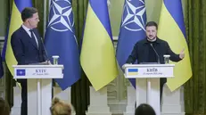 epa12316476 NATO Secretary General Mark Rutte (L) and Ukrainian President Volodymyr Zelensky (R) attend a joint press conference following their meeting in Kyiv, Ukraine, 22 August 2025. The NATO Secretary General arrived in Kyiv to meet with top Ukrainian officials, amid the ongoing Russian invasion. EPA/SERGEY DOLZHENKO