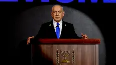 epa12298677 Israeli Prime Minister Benjamin Netanyahu delivers a speech during the U.S. Independence Day reception hosted by Newsmax, at the Waldorf Astoria Hotel in Jerusalem, 13 August 2025. Newsmax holds the reception annually to celebrate ties between the United States and Israel. EPA/Ronen Zvulun / POOL