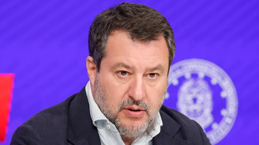 Il ministro delle Infrastutture e Mobilta Sostenibile Matteo Salvini nella sala stampa di Palazzo Chigi durante conferenza stampa al termine della Riunione del Comitato interministeriale per la programmazione economica e lo sviluppo sostenibile (Cipess), Roma, 6 Agosto 2025. ANSA/GIUSEPPE LAMI