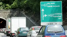 02/6/05 genova. Esodo x ponte del 2 giugno. Lunghe code si sono formate x il traffico verso le riviere, verso a12 e vrso la 10. - foto luca zennaro\ansa -