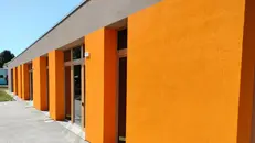 L'edificio è stato costruito a misura di bambino - © www.giornaledibrescia.it