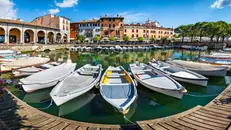 Il Porto Vecchio di Desenzano prima tappa del viaggio