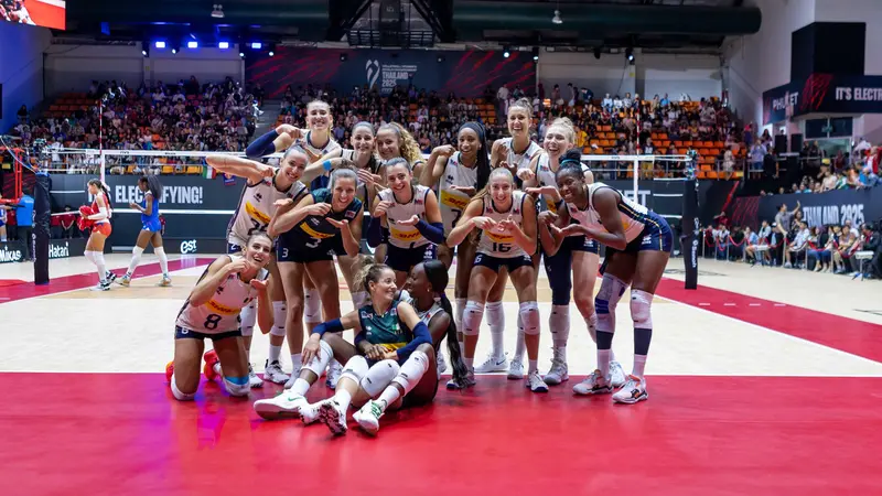 La squadra in campo - © www.giornaledibrescia.it