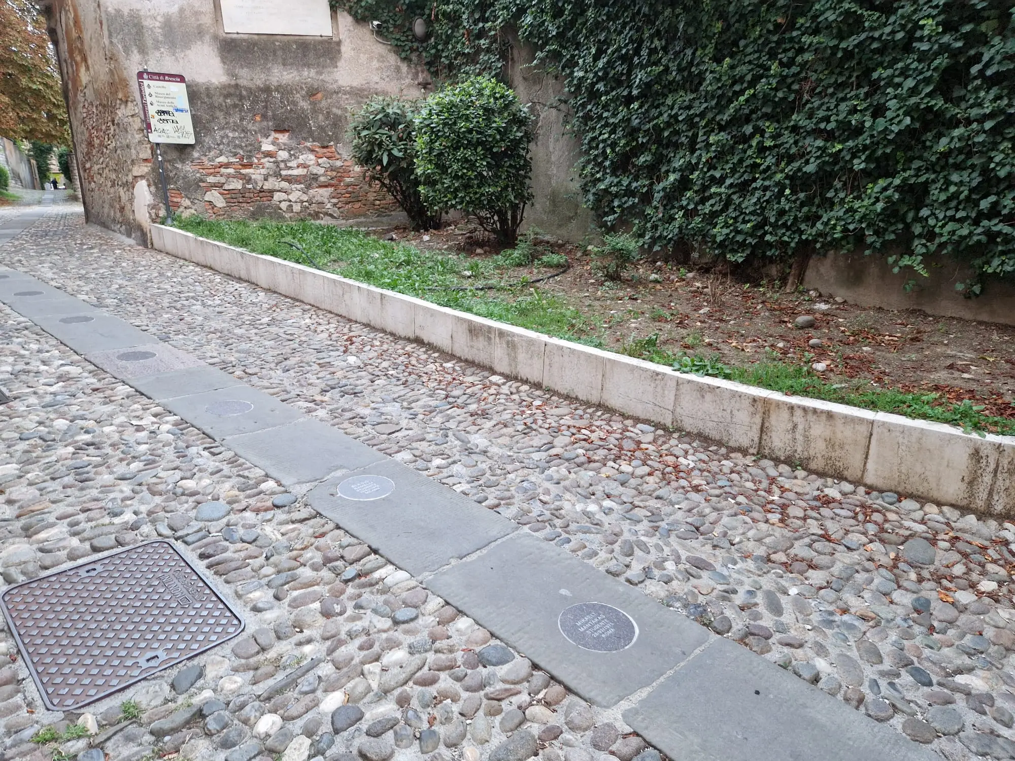 Vandalizzata la formella di Ramelli