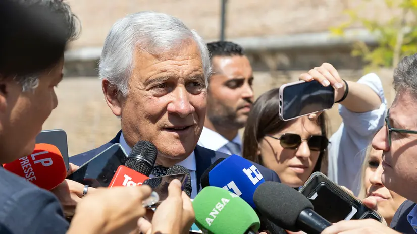 epa12321175 Italian Foreign Affairs Minister Antonio Tajani talks to journalists as he leaves the Vatican after a meeting with Pope Leo XIV, in Vatican City, 25 August 2025. EPA/MASSIMO PERCOSSI