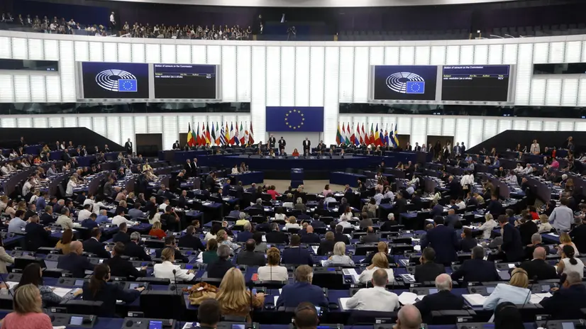 epa12228703 Members of the European Parliament attend a vote motion of censure of the Commission at the European Parliament in Strasbourg, France, 10 July 2025. EPA/GUILLAUME HORCAJUELO