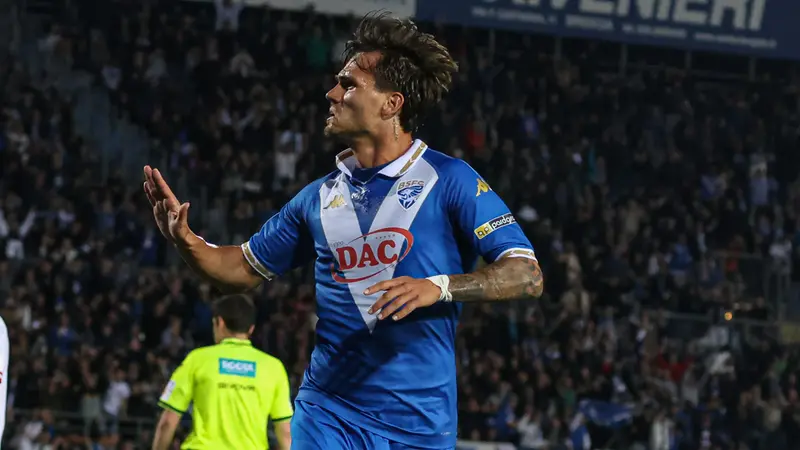 Flavio Junior Bianchi con la maglia del «vecchio» Brescia - Foto New Reporter Nicoli © www.giornaledibrescia.it