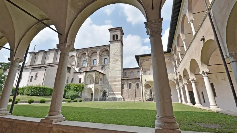 L’esterno della basilica di San Salvatore e della chiesa di Santa Giulia - © www.giornaledibrescia.it